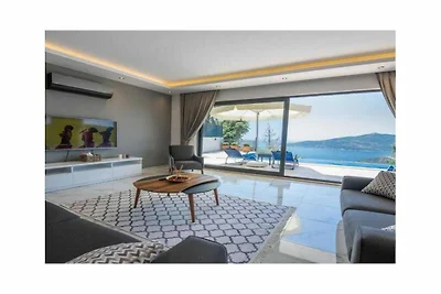 Villa a Kalkan con piscina