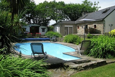 Vrijstaand huis met verzorgde omheinde tuin