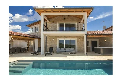 Villa in Rošini mit Schwimmbecken