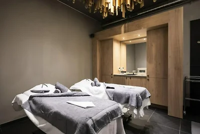 Appartement in Val Cenis met spa en zwembad