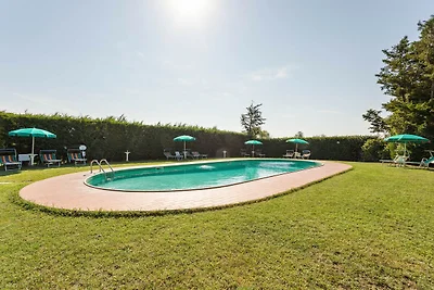 Wohnung in Tuoro mit Pool und Garten