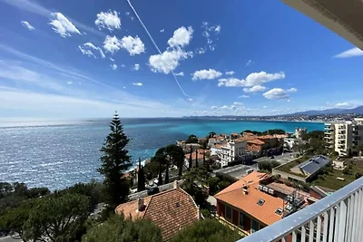 Wohnung in Mont Boron mit Meerblick