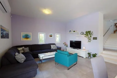 Adriatic Pearl - FourBedroom Villa with heate...