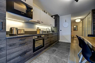 Modern 3 Bed 2 Bath Apt Close to Chamonix...