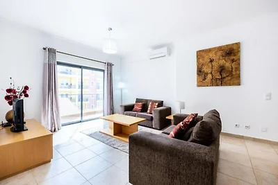 Wohnung in Lagos mit Pools und Fitnessraum