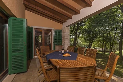 Villa in Koromačno mit Barbecue und Wifi