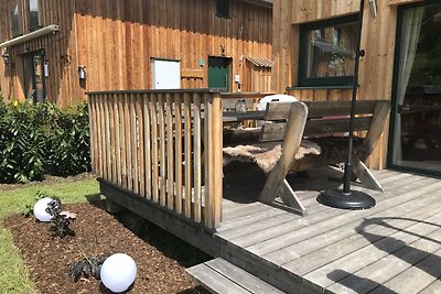 Uitnodigend chalet met sauna en whirlpool