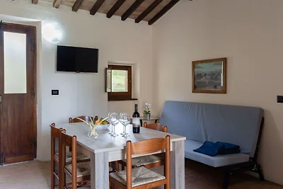 Appartamento di Charme a Montone con Giardino