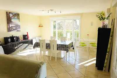 Schönes Ferienhaus in Argeliers mit...