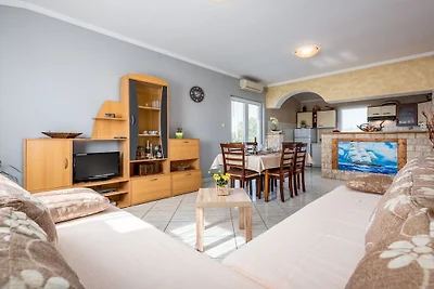 Ferienhaus in Barban mit Schwimmbecken