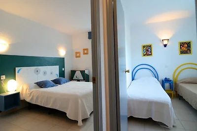Apartment for four people with pool
