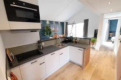 Wellness-Bungalow mit Whirlpool und Sauna
