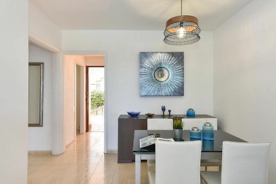 Belvilla by Oyo Appartement Aida 202