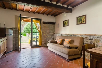 Bellissima casa colonica con piscina a Bucine