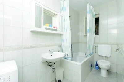 Oreb Dream Apartments - Three Bedroom Apartme...