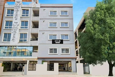 Hotel O Chandanagar, ehemals Nakshatra