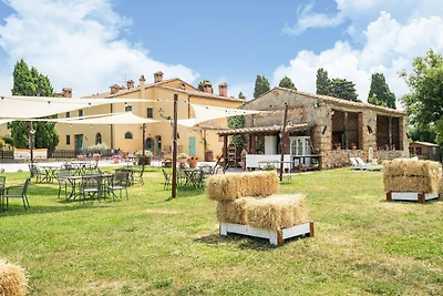 Charmantes Ferienhaus in Collesalvetti mit...