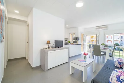 Apartment mit 2 Schlafzimmern und Poolblick