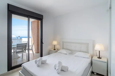 Moderne Wohnung mit Meerblick