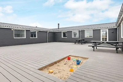 24 Personen Ferienhaus in Øster Assels
