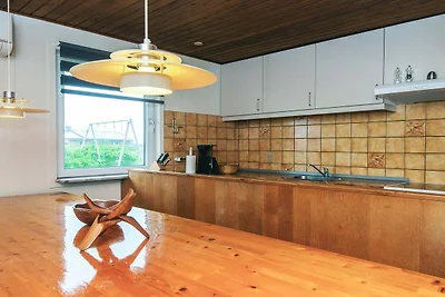 10 Personen Ferienhaus in Harboøre-By Traum