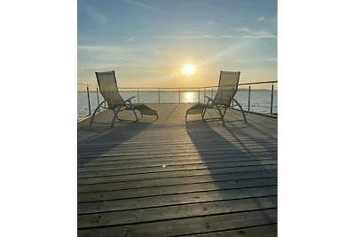 Hausboot in Stralsund mit Schwimmbecken