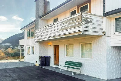 4 Personen Ferienhaus in Haugsvær