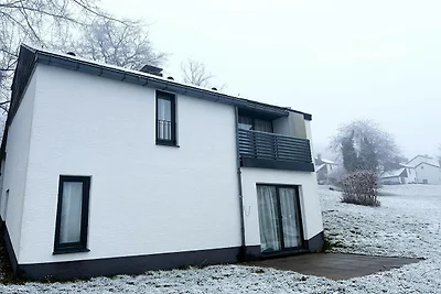 Geräumiges Ferienhaus im Ferienort Hambachtal
