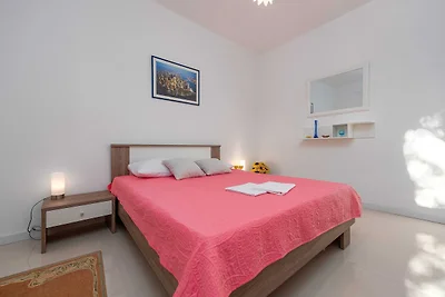 Holiday Home Apios - Three Bedroom Holiday Ho...