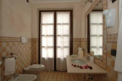 Herenhuis in Nizza Monferrato met zwembad