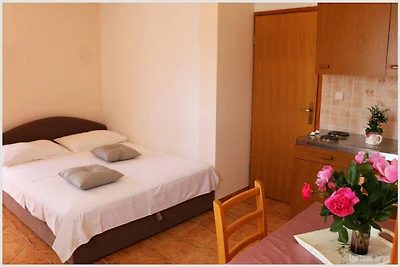 Apartments Juras - Studio Apartment with Balc...