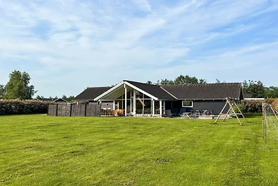12 Personen Ferienhaus in Idestrup-By Traum