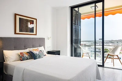 Moderno appartamento con vista mare