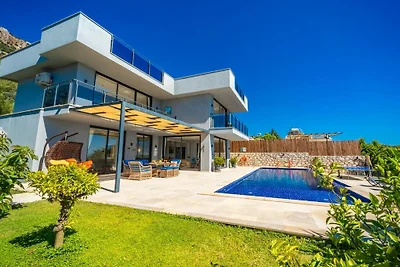 Villa in Kalkan met zwembad