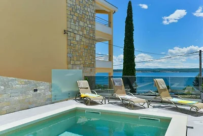 Modern Villa Futura with pool