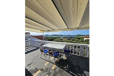 Wohnung in Tribunj mit Balkon und Parken