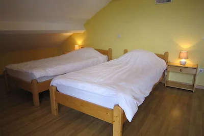 Zäitgenëssesch Vakanzenhaus zu Houffalize