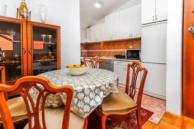 One Bedroom Apartment
