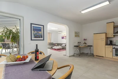 Villa en Poreč con piscina