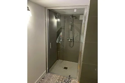 Einzigartige renovierte Wohnung für Paare