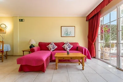 Appartamento con piscina riscaldata in comune