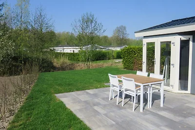 Chalet mit Geschirrspüler im grünen Kempen