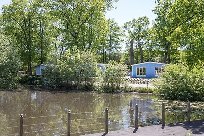 Mooi huis met eigen zandstrand, vlakbij...