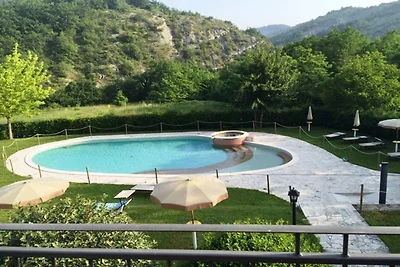 Bauernhof-Unterkunft mit Swimmingpool