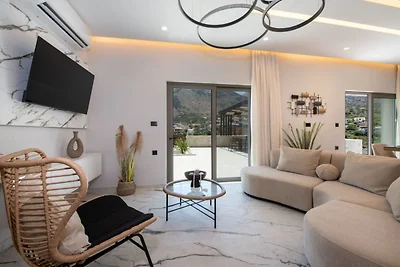 Villa Kournas für 12 Gäste mit Pool