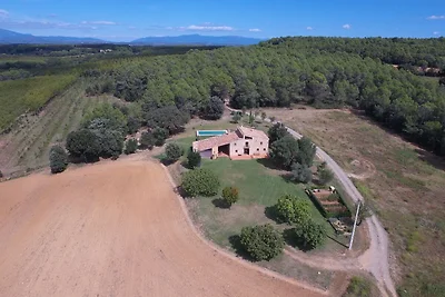 Villa moderna a Pontós con piscina privata