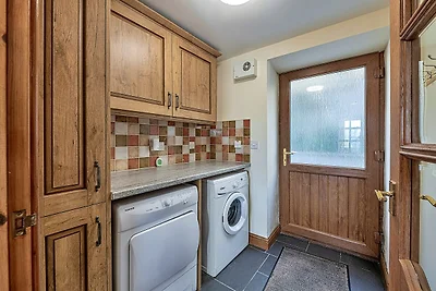 Cottage bij Cardigan Bay met bubbelbad