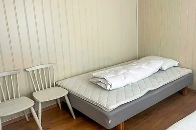 4 Personen Ferienhaus in Haugsvær