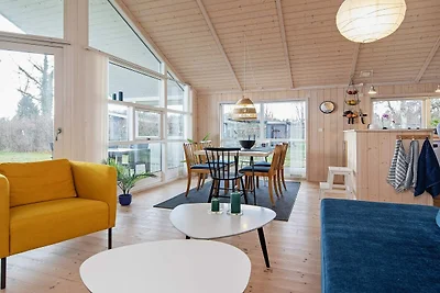 6 Personen Ferienhaus in Væggerløse-By Traum