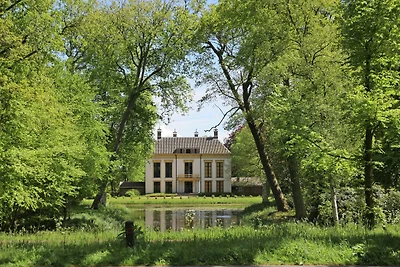 Ferienhaus mit schönem Garten.